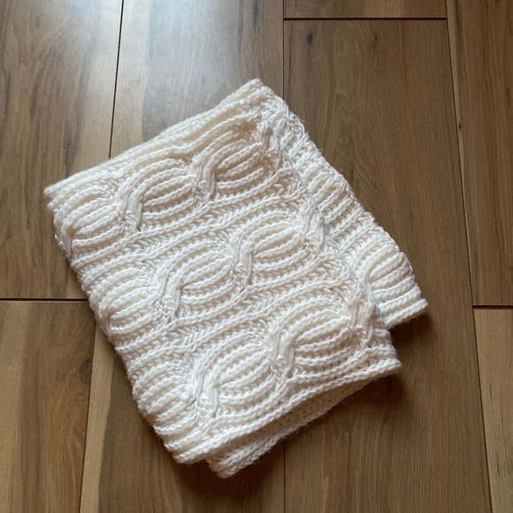 Infinity scarf - Picture 1 of 2